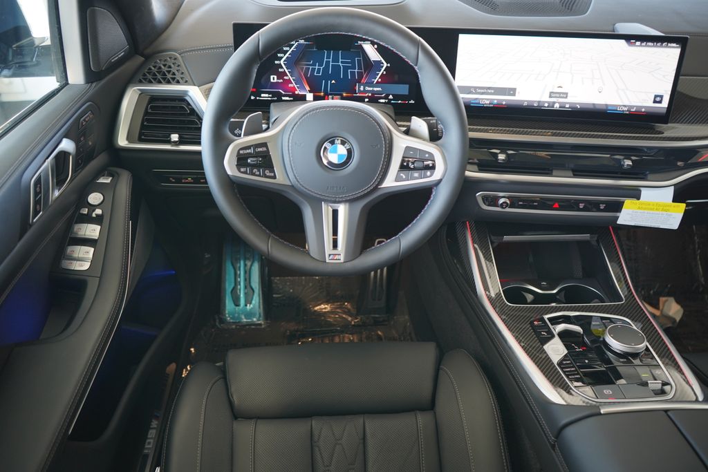 Thumbnail: 2025 BMW X7 - 16