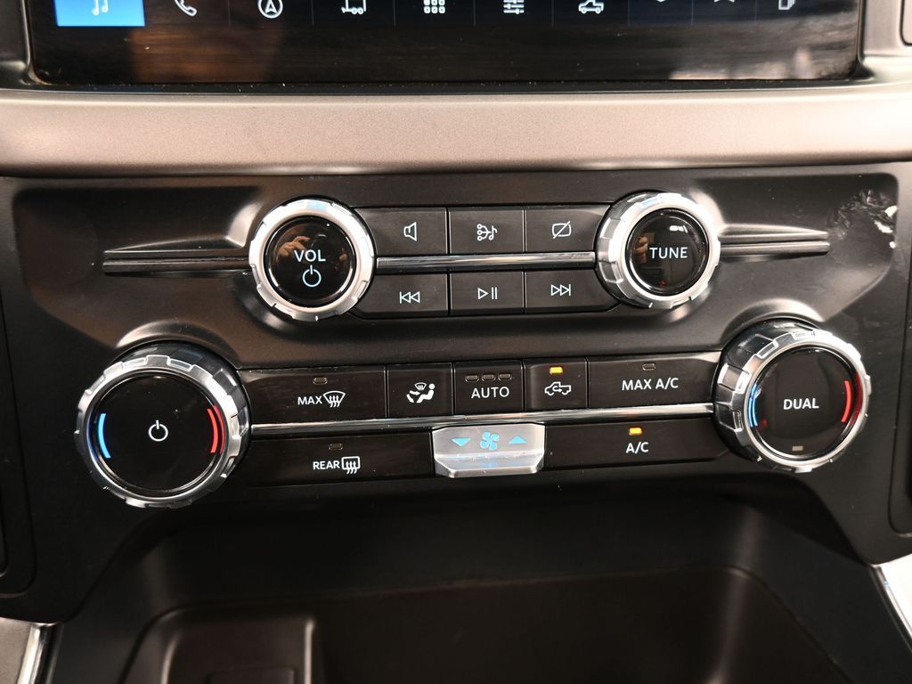 Used 2024 Blue Metallic Ford XLT image 29