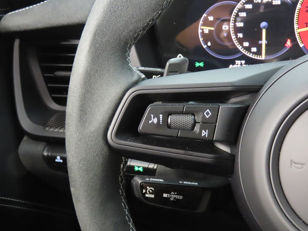 Thumbnail: 2026 Porsche 911 - 19