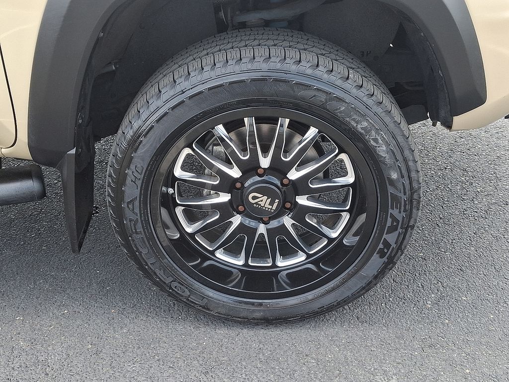 2020 Toyota Tacoma TRD Off-Road 7