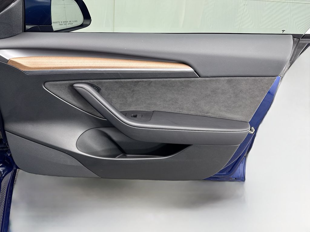 Thumbnail: 2023 Tesla Model 3 - 24