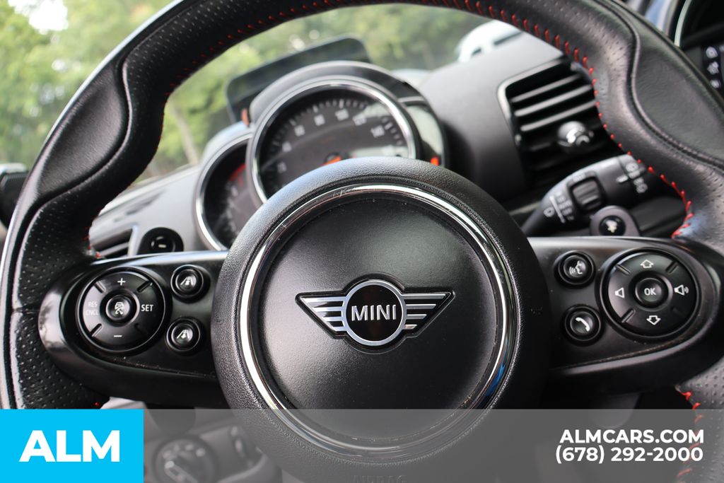 Used 2020 White MINI  image 31
