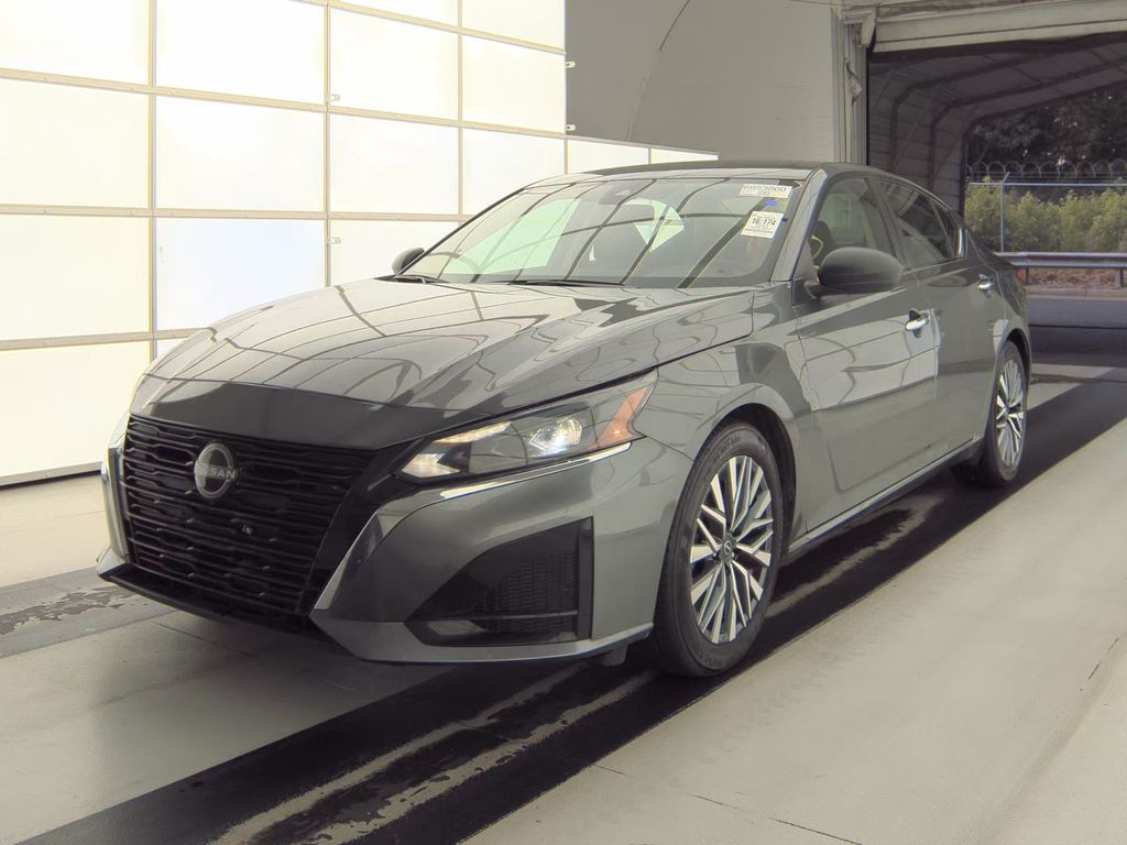 Gray (Gun Metallic) 2025 Nissan Altima Sedan Front-Wheel Drive Continuously Variable Transmission