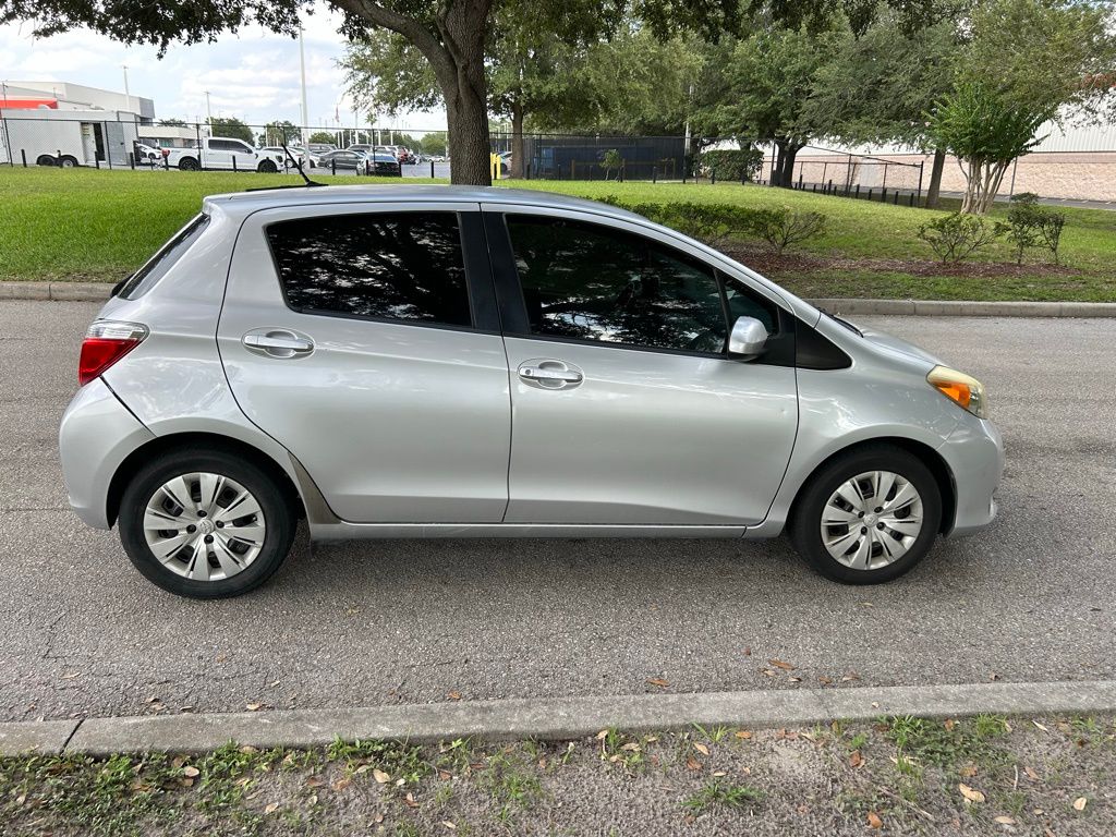 Thumbnail: 2013 Toyota Yaris - 6