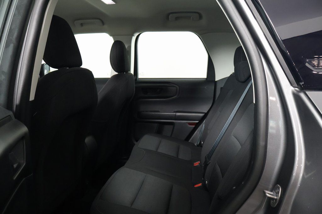 Thumbnail: 2022 Ford Bronco Sport - 11