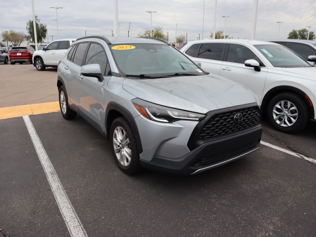 Thumbnail: 2023 Toyota Corolla Cross - 3