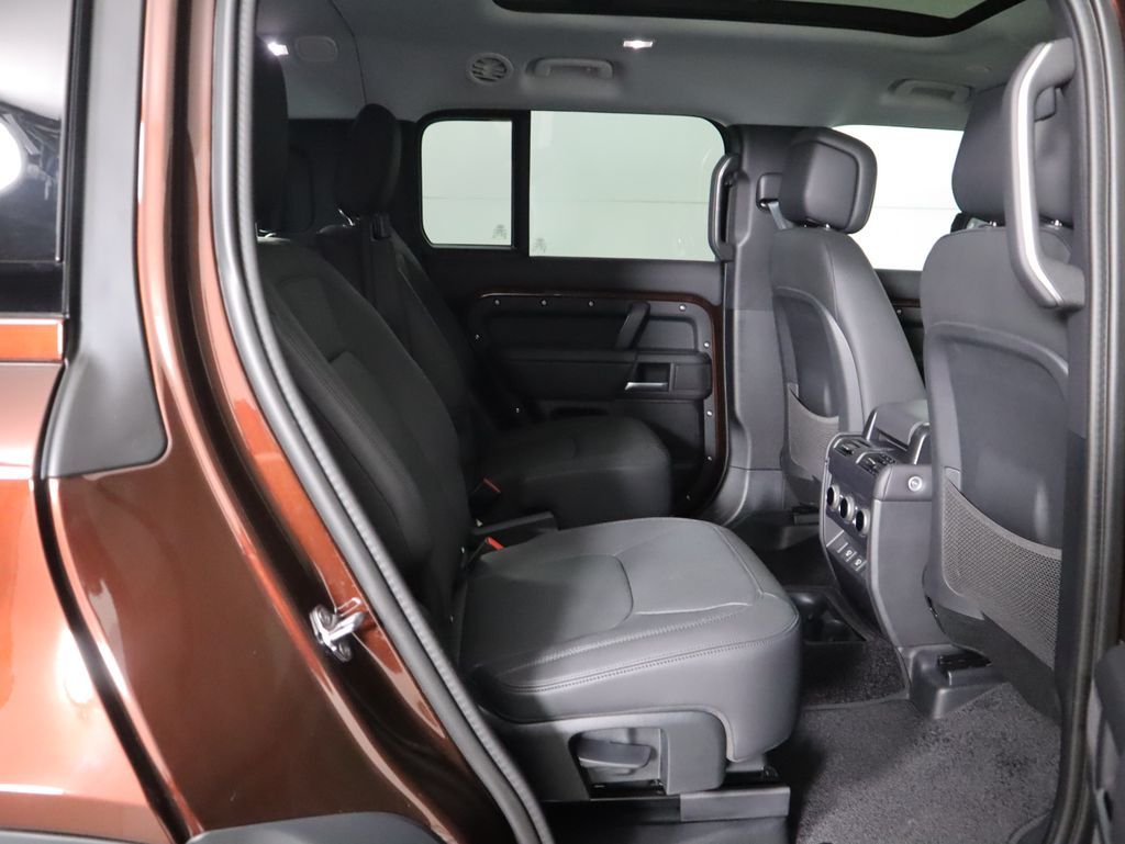 Thumbnail: 2025 Land Rover Defender - 24