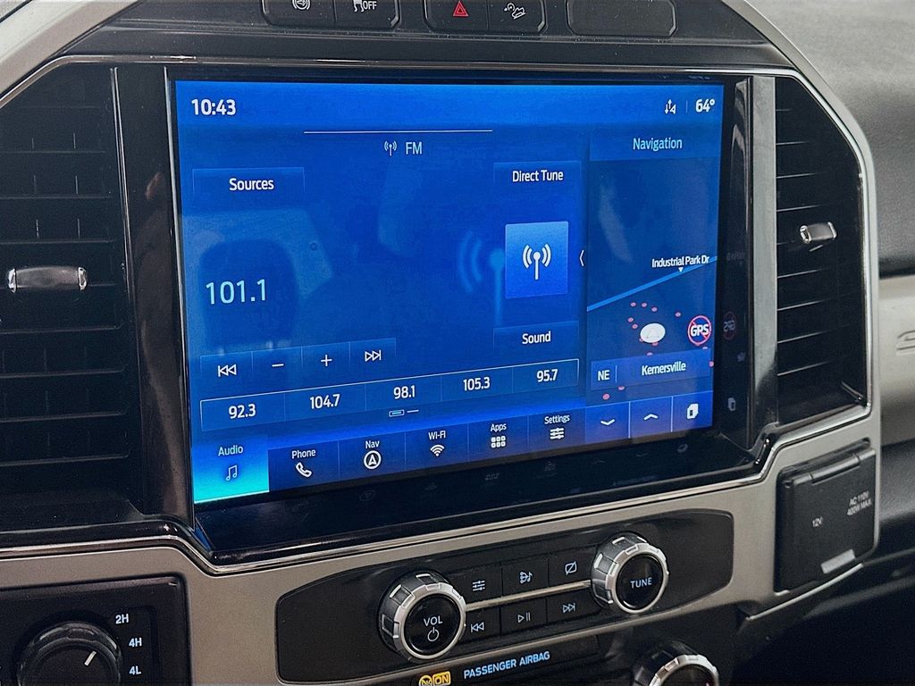 Used 2022 White Ford Lariat image 17