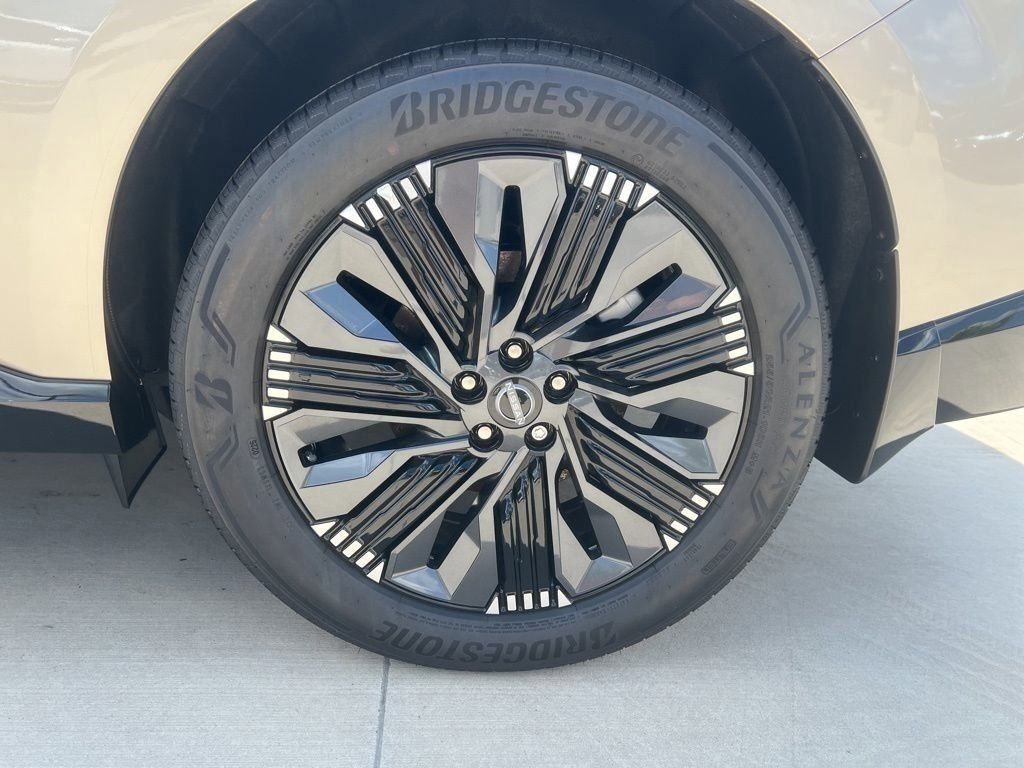 2025 Champagne Silver Metallic Nissan Murano Platinum AWD SUV