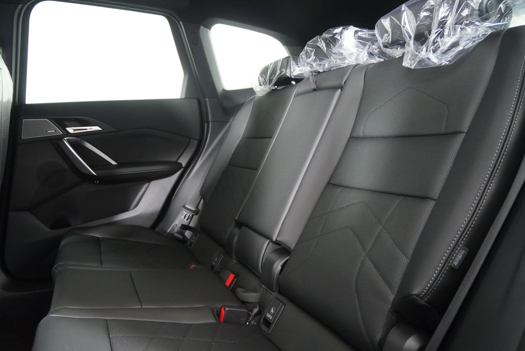 Thumbnail: 2026 BMW X1 - 16