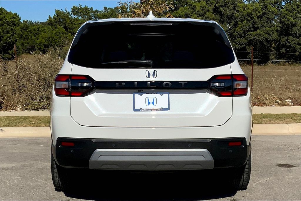 2025 Honda Pilot EX-L 4