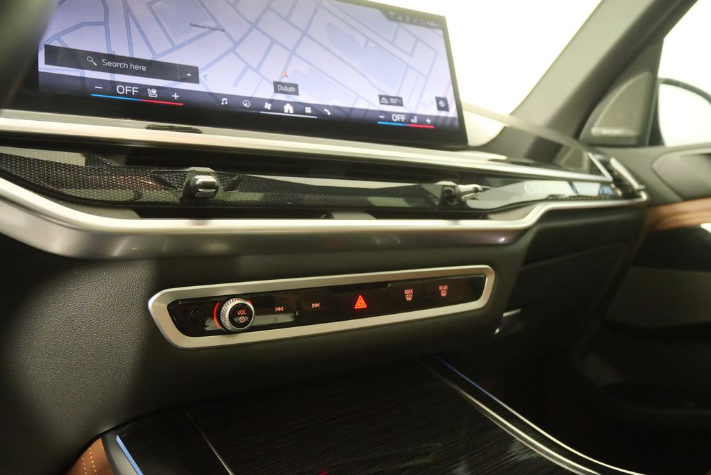 Thumbnail: 2025 BMW X5 - 23