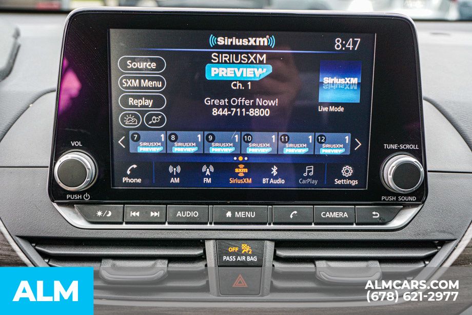 Used 2025 White Nissan 2.5 SV image 36