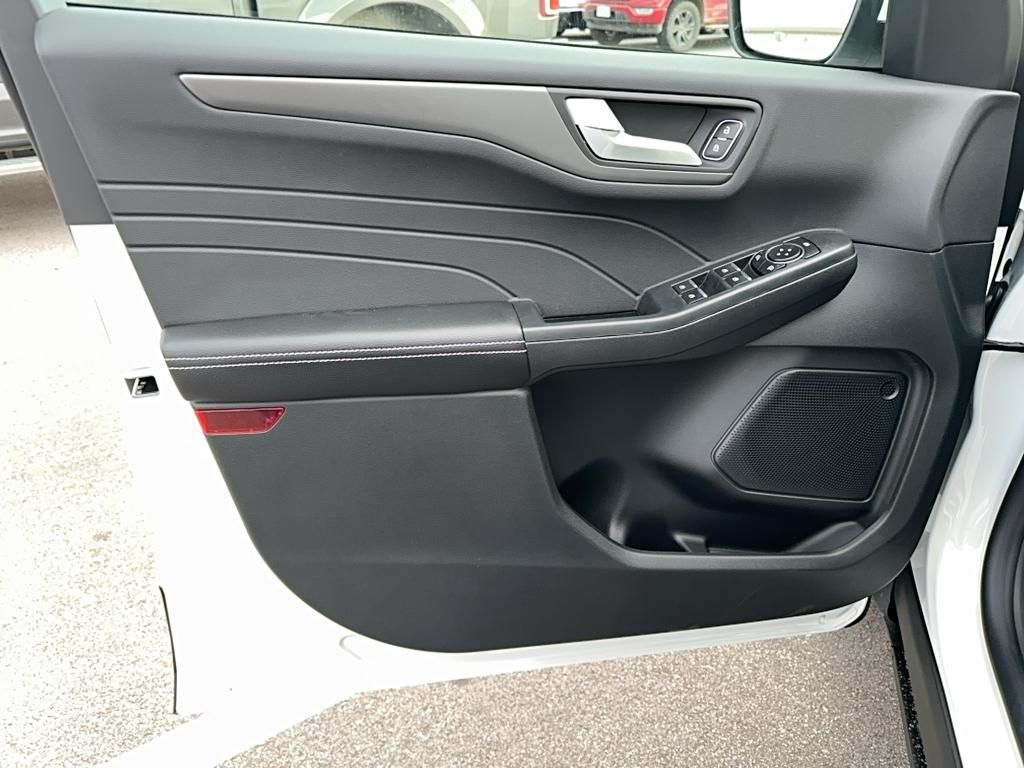 2025 Ford Escape Plug-In Hybrid Base - 9