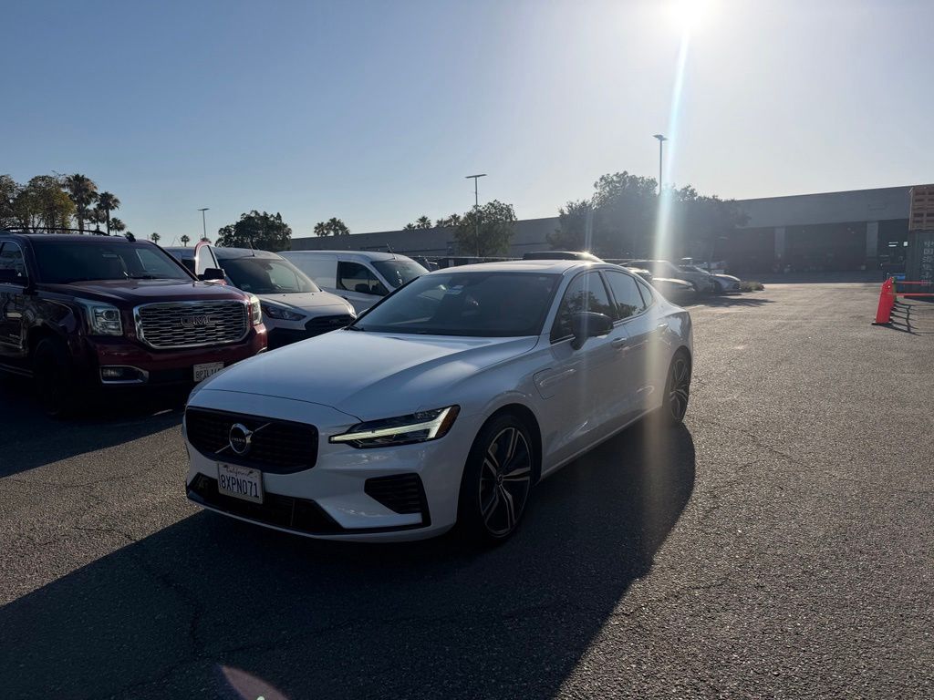 Crystal White 2021 Volvo S60 Sedan All-Wheel Drive Automatic