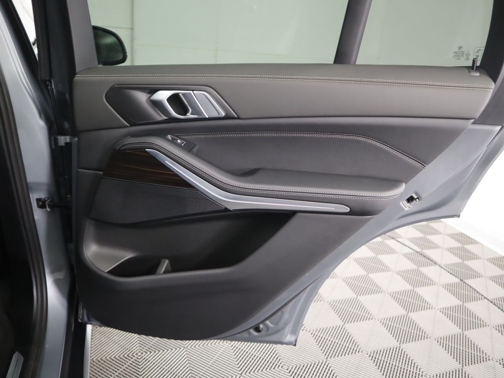 Thumbnail: 2025 BMW X5 - 28