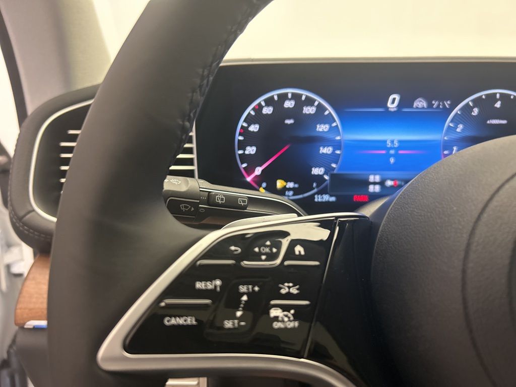 Thumbnail: 2026 Mercedes-Benz GLS - 14