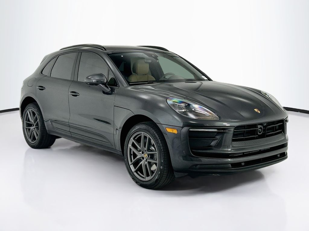 Thumbnail: 2026 Porsche Macan - 9