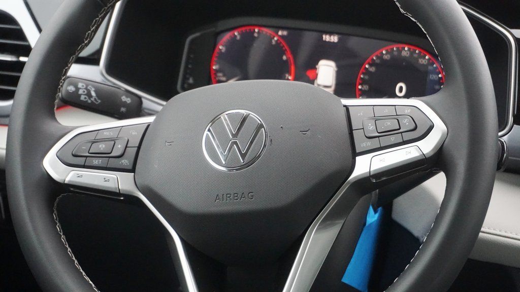 2026 Volkswagen Taos SEL - Photo 11