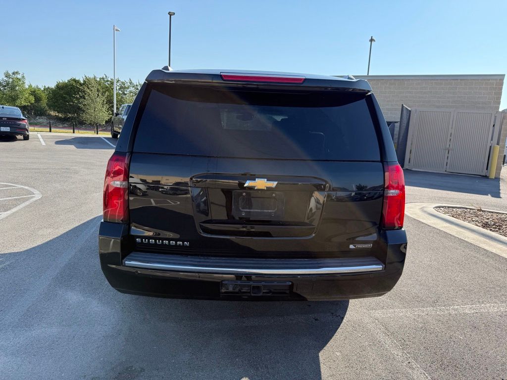 Thumbnail: 2017 Chevrolet Suburban - 5