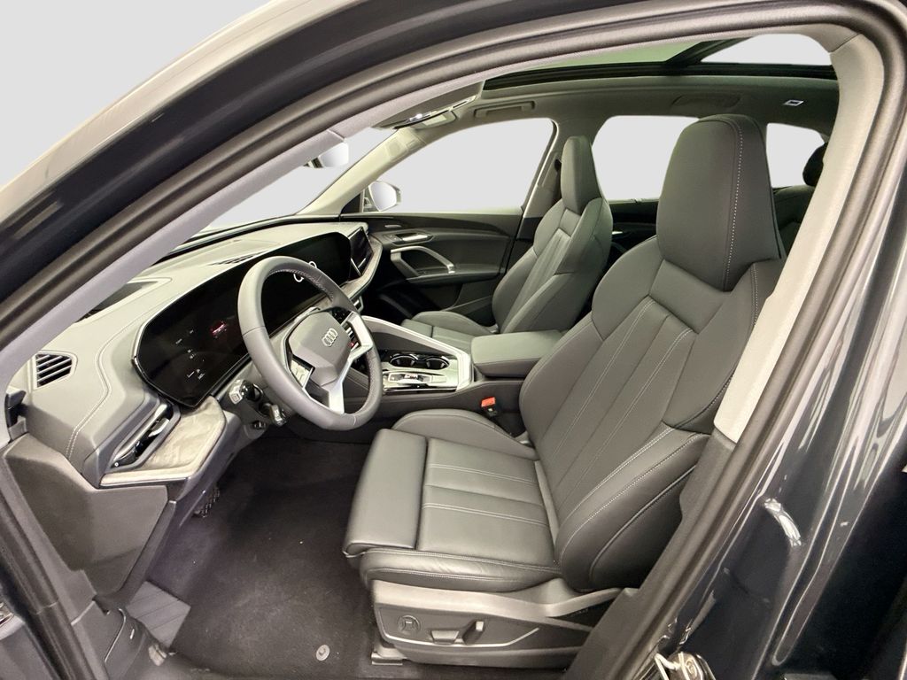 Thumbnail: 2025 Audi Q5 - 18