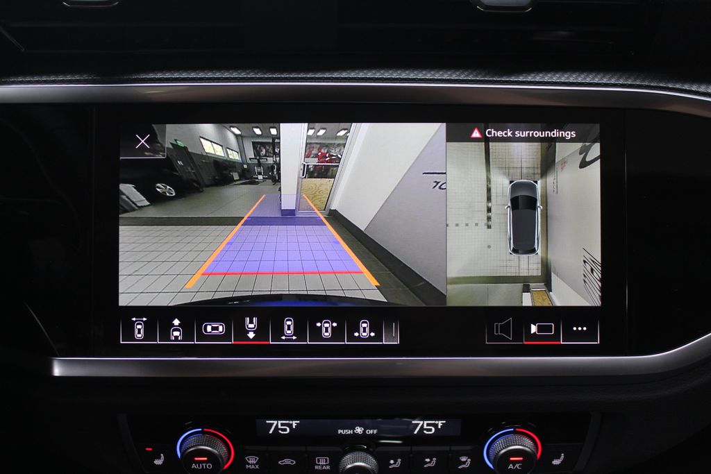 Thumbnail: 2025 Audi Q3 - 25