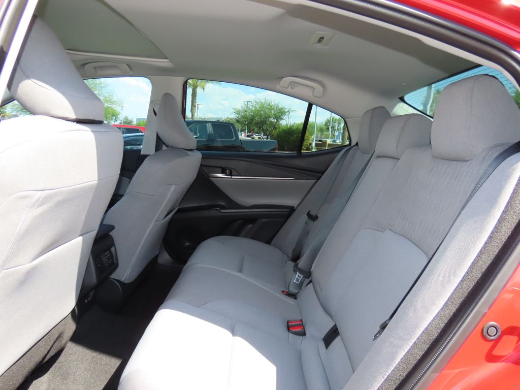2025 Toyota Camry LE 20