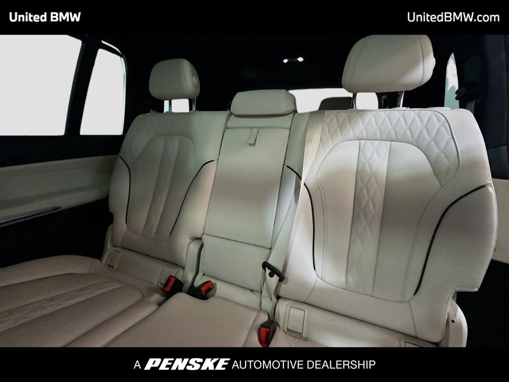 Thumbnail: 2024 BMW X7 - 13