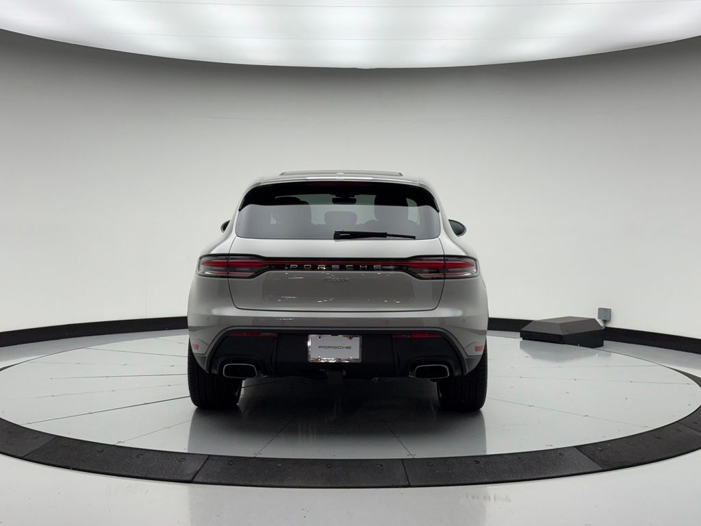 Thumbnail: 2026 Porsche Macan - 8