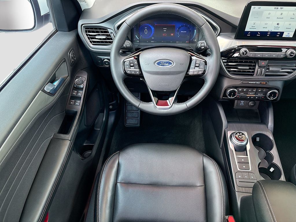 Thumbnail: 2022 Ford Escape - 10