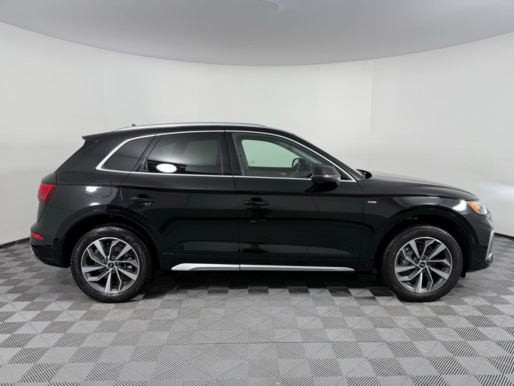 2022 Audi Q5 e Premium 4