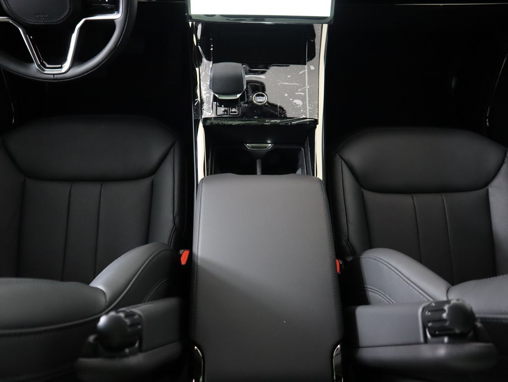 Thumbnail: 2026 Land Rover Range Rover Sport - 17