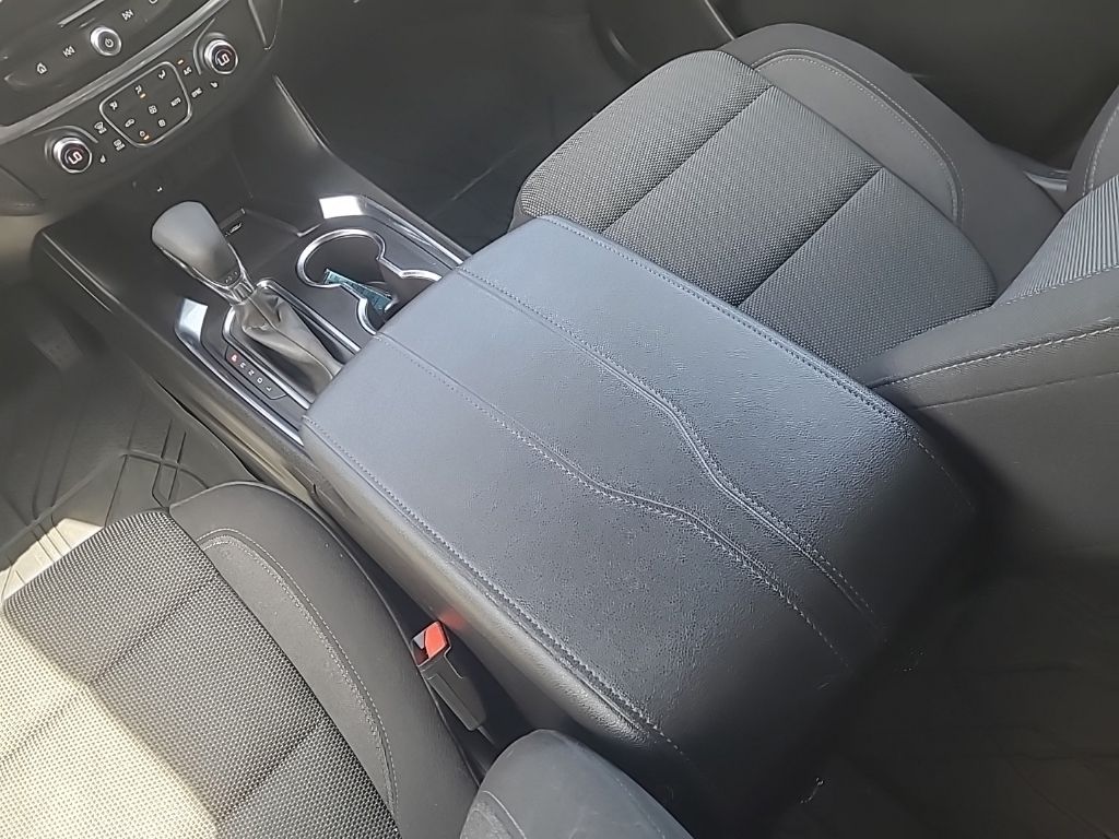 used 2023 Chevrolet Traverse car, priced at $34,956