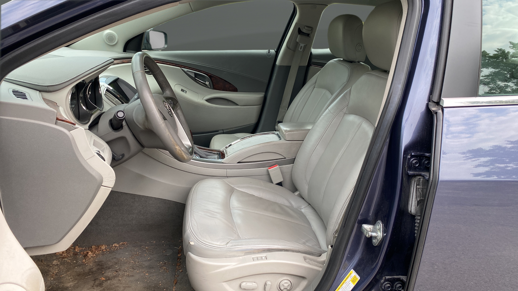 Used 2013 Atlantis Blue Metallic Buick Leather Group image 9