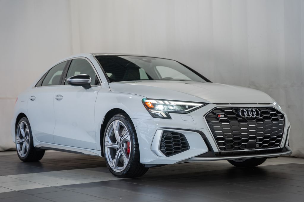 2023 Audi S3 Blanco (Glacier White Metallic) Sedán Tracción en las cuatro ruedas 7 velocidades Automática