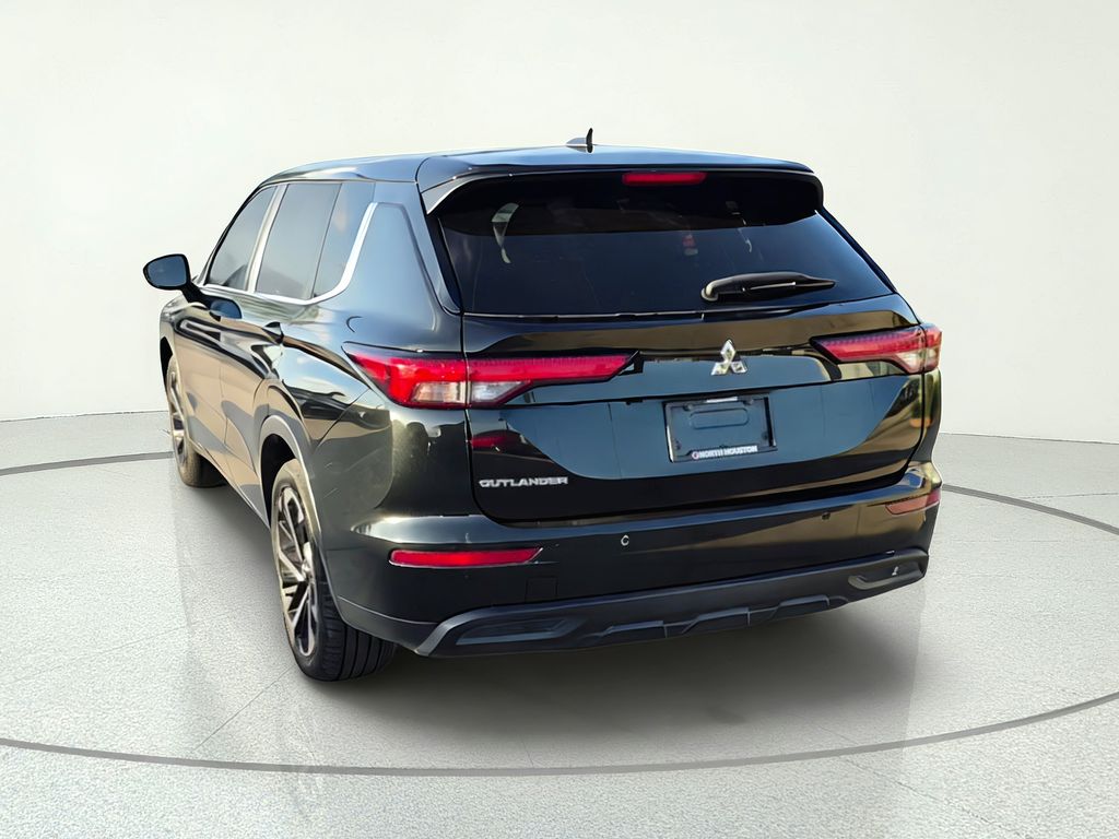 2022 Mitsubishi Outlander ES Black at DeMontrond Automotive Group
