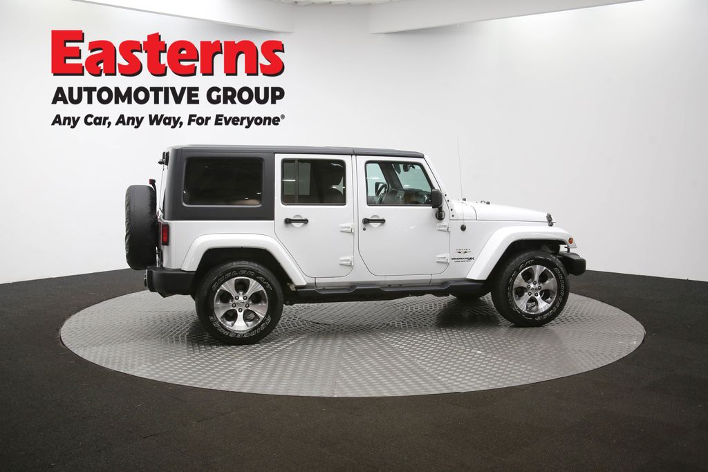 Used 2018 White Jeep Unlimited Sahara image 42