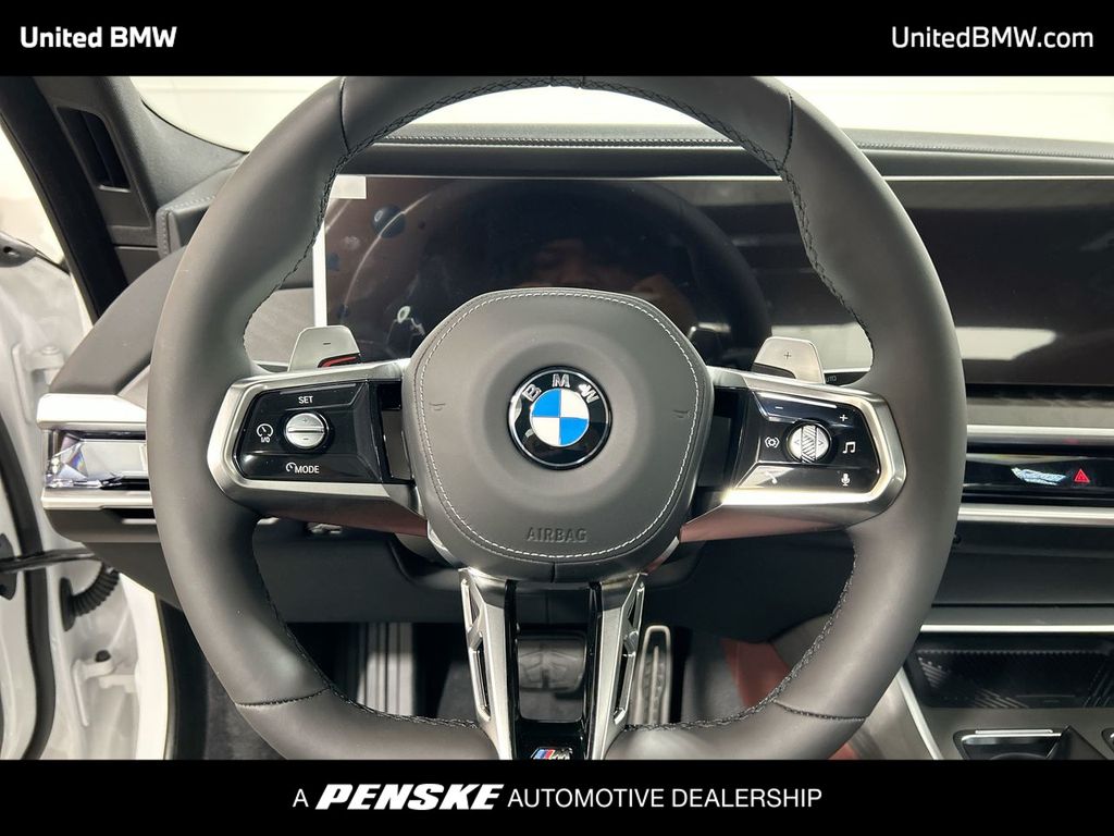 2025 BMW 7 Series 760i xDrive 14
