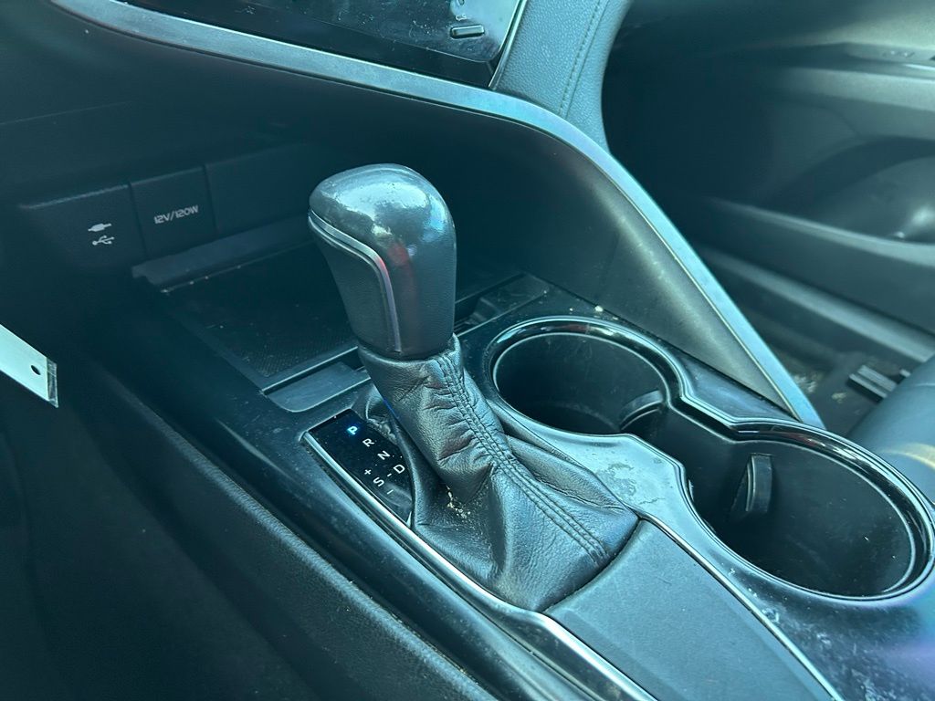 Thumbnail: 2019 Toyota Camry - 27