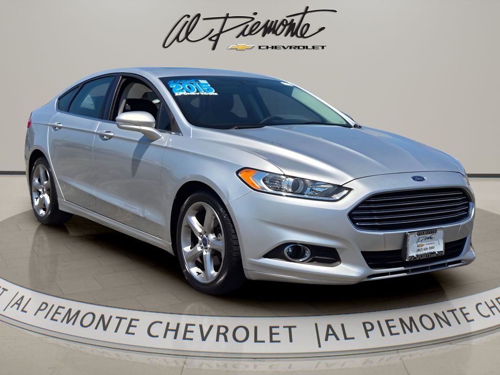 Ingot Silver 2015 Ford Fusion Sedan Front-Wheel Drive 6-Speed Automatic