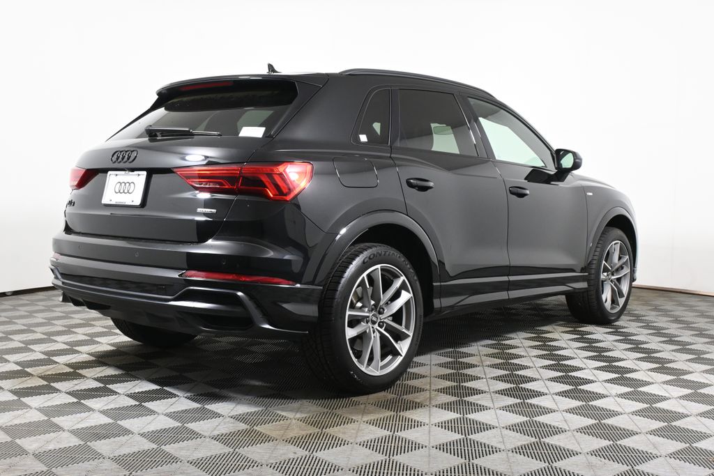Thumbnail: 2022 Audi Q3 - 7