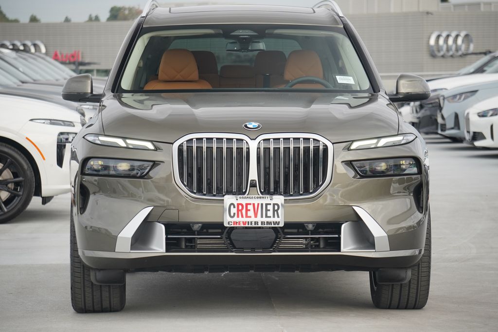 2025 BMW X7 xDrive40i 2