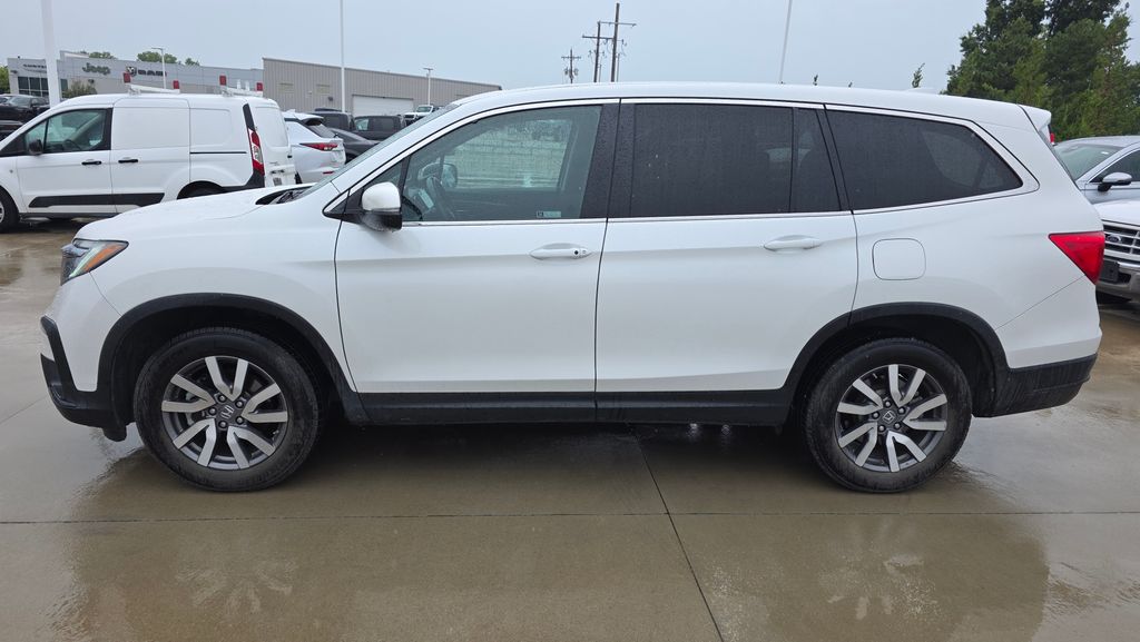 Used 2021 Honda Pilot EX-L with VIN 5FNYF6H52MB007723 for sale in Kansas City