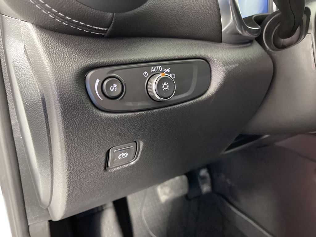 Thumbnail: 2026 Chevrolet Blazer - 26