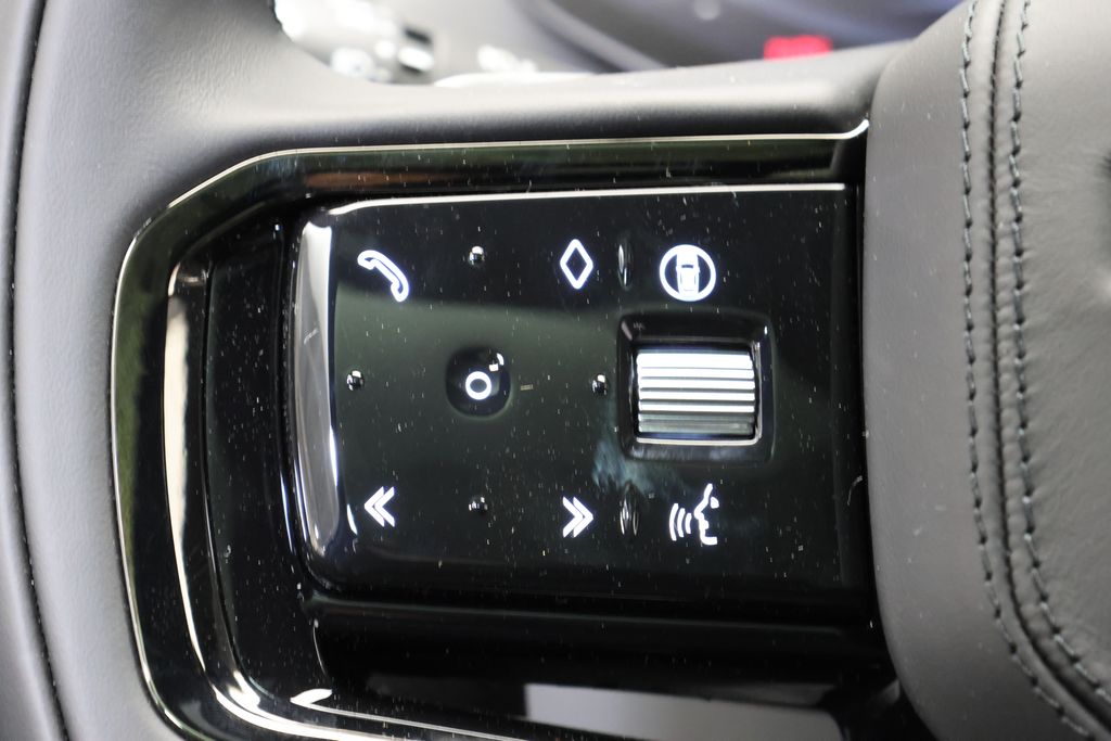 Thumbnail: 2026 Land Rover Range Rover Sport - 18