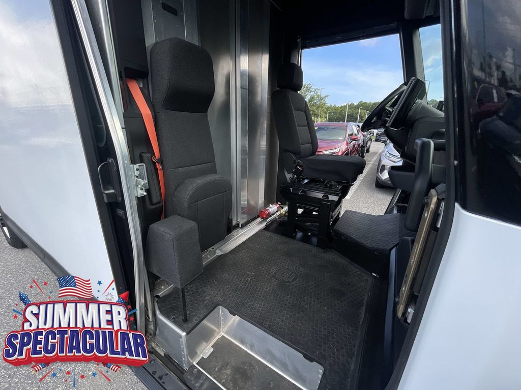 Used 2024 Brightdrop Zevo 600 Van