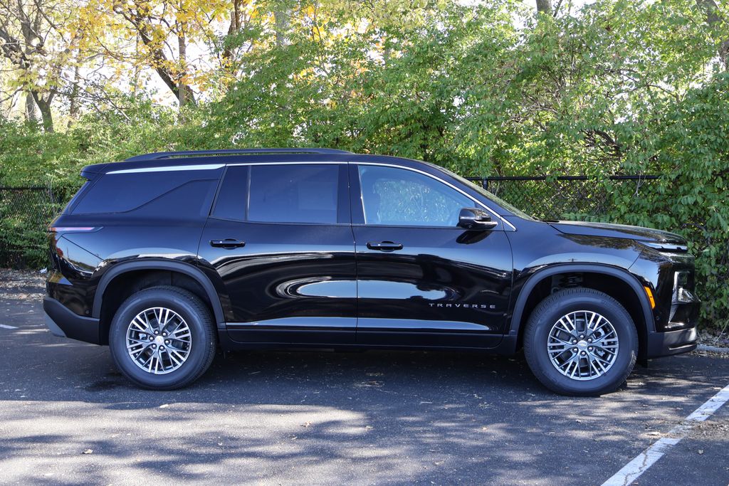 2024 Chevrolet Traverse LT 9