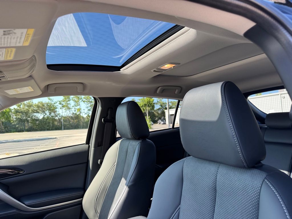 2025 Mitsubishi Eclipse Cross SE photo 26