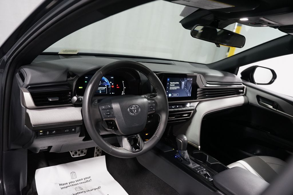 Thumbnail: 2025 Toyota Camry - 11