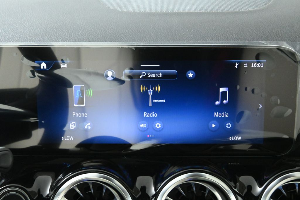 Thumbnail: 2026 Mercedes-Benz GLA - 17